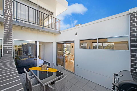 G149 Apartment 4 - Kawana Tourism 2
