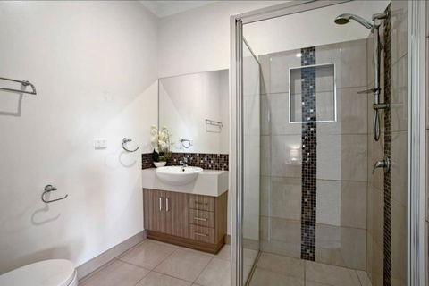 GALBRAITH BEACH STUDIO 2 - Kawana Tourism 2