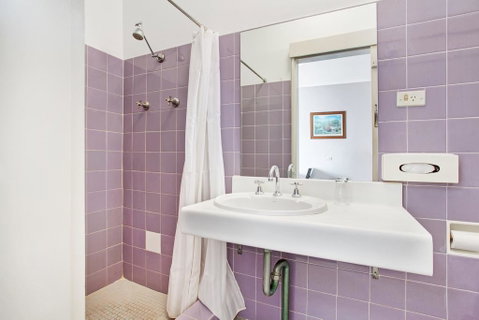Gateshead Tavern & Motel - Kawana Tourism 3