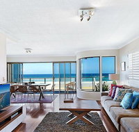 Gold Coast Beachfront Mansion - Kawana Tourism