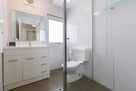 Golden Sands Beach Apartment - Kawana Tourism 2