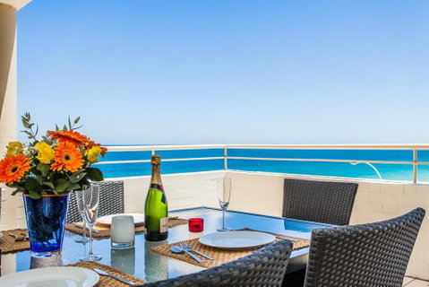 Golden Sands Beach Apartment - Kawana Tourism 0
