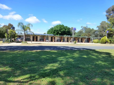 Golfers Retreat Motel - Kawana Tourism 0