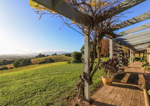 GRACEDALE HILLS HOMESTEAD - Kawana Tourism 0