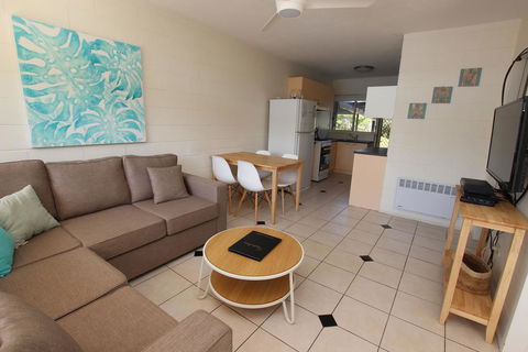 Grandeur Holiday Units - Kawana Tourism 1