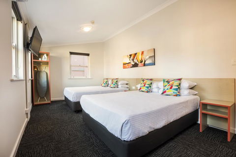 Granville Hotel - Kawana Tourism 1