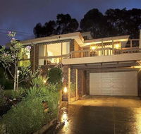 Great Views/Location 5 bedrooms in Glen Waverley - Kawana Tourism