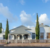Grey Masts Robe - Kawana Tourism