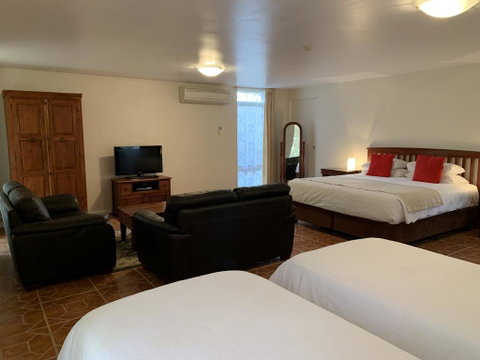 Guildford River Retreat - Kawana Tourism 2