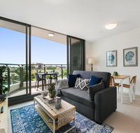 HARBOURSIDE- hosted by L'Abode Accommodation - Kawana Tourism