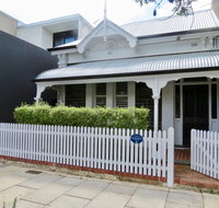 Heritage Luxury 3BR Cottage on Halifax - Kawana Tourism