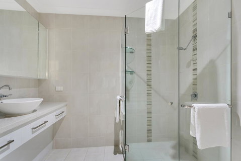 Heritage Private Apartments - Kawana Tourism 0