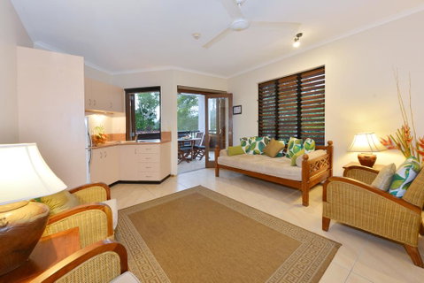 Hibiscus Hi - Kawana Tourism 0