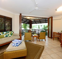Hibiscus Hideaway - Kawana Tourism