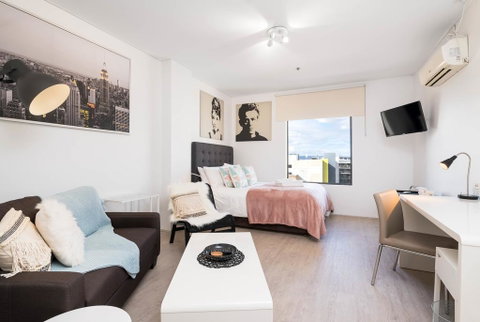 High In The Sky Executive - Kawana Tourism 2