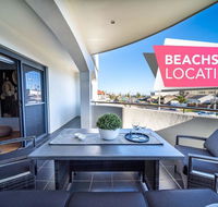 Higher Ground on Seaview-Superb Beach Lifestyle - Wifi - Metres from the beach - Kawana Tourism