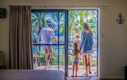 Hinchinbrook Resorts - Kawana Tourism 2