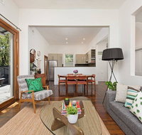 Historic 1890s House With Terraced Backyard Deck - Kawana Tourism