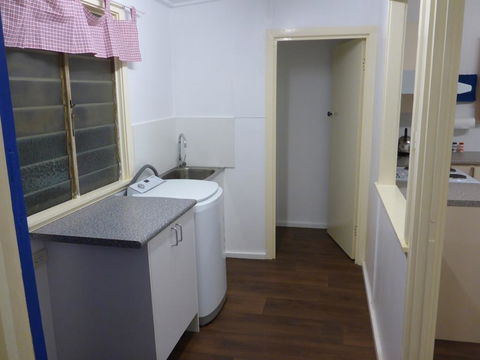 Holiday House Clermont - Kawana Tourism 1