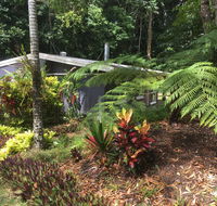Honeybee House - Kawana Tourism
