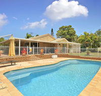 Hook Wine and Sinker Hervey Bay - Kawana Tourism