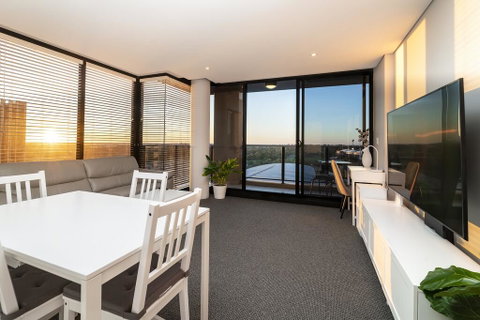 Horizons 1402 - Kawana Tourism 0
