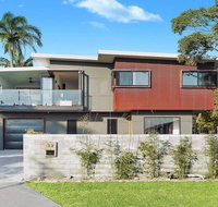 Horizons at Currarong - architecturally designed beach house - Kawana Tourism