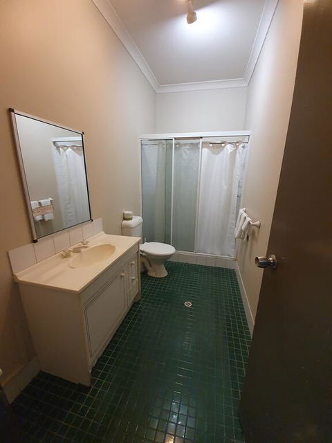 Hotel Allen - Kawana Tourism 3