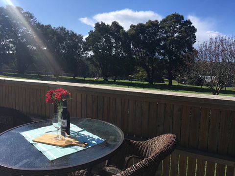 Jacaranda Retreat. Refreshing, Recharge, Relax ! - Kawana Tourism 0