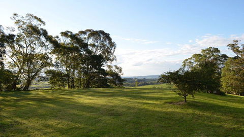 JAN'S ART STUDIO AT ASHBY RISE - Kawana Tourism 3
