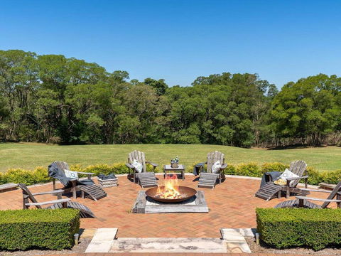Jaspers Brush - Tranquil Gardens & Stunning Views - Kawana Tourism 3