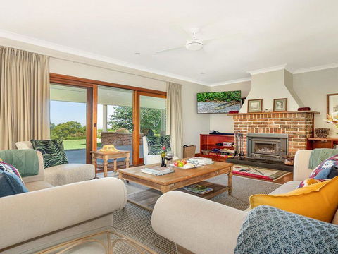 Jaspers Brush - Tranquil Gardens & Stunning Views - Kawana Tourism 2