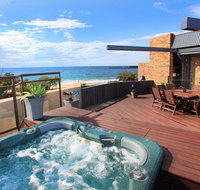 Jedda 5 - Oceanview 3 BDRM Penthouse with Rooftop Spa - Kawana Tourism