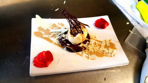 Jolly Swagman Motor Inn - Kawana Tourism 0