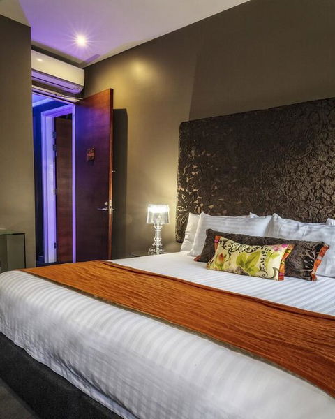 Junction Hotel - Kawana Tourism 3