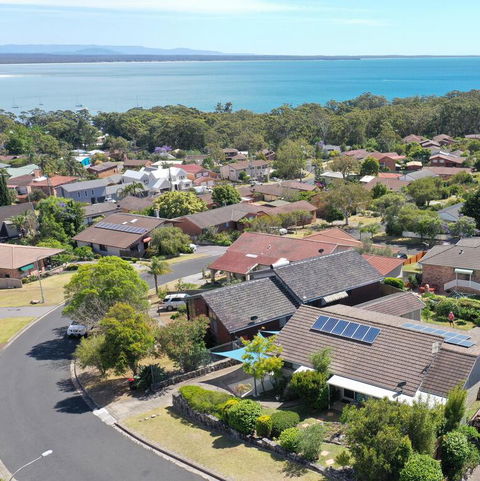 JUST-4-YOU! Amazing Sea Views, WIFI, Fullly Air-conditioned, King Bed - Kawana Tourism 3