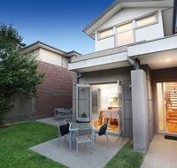 Kew Luxury Townhouse - Kawana Tourism