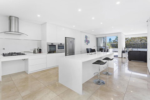 Kiama Seaside Getaway - Kawana Tourism 3