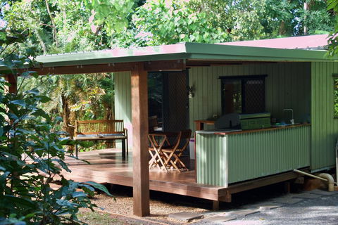 Kingfisher Cabin - Kawana Tourism 0