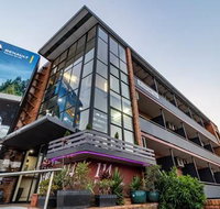 Kingsford Riverside Inn - Kawana Tourism