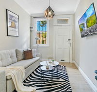 KOZYGURU SYDNEY CBD DARLINGHURST SPLIT LEVEL 2 BEDROOM TOWNHOUSE NDA023 - Kawana Tourism
