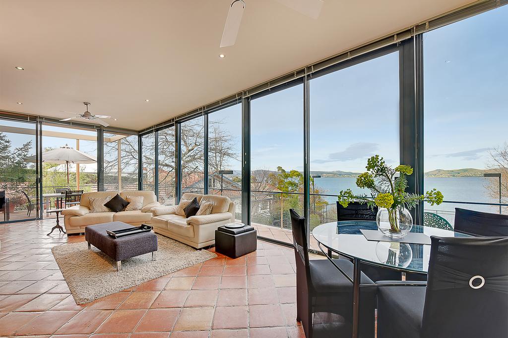 Oakdowns TAS Kawana Tourism