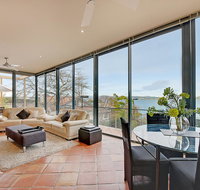 Kylakin - Derwent River Waterfront Views Tennis Court Foxtel - Kawana Tourism