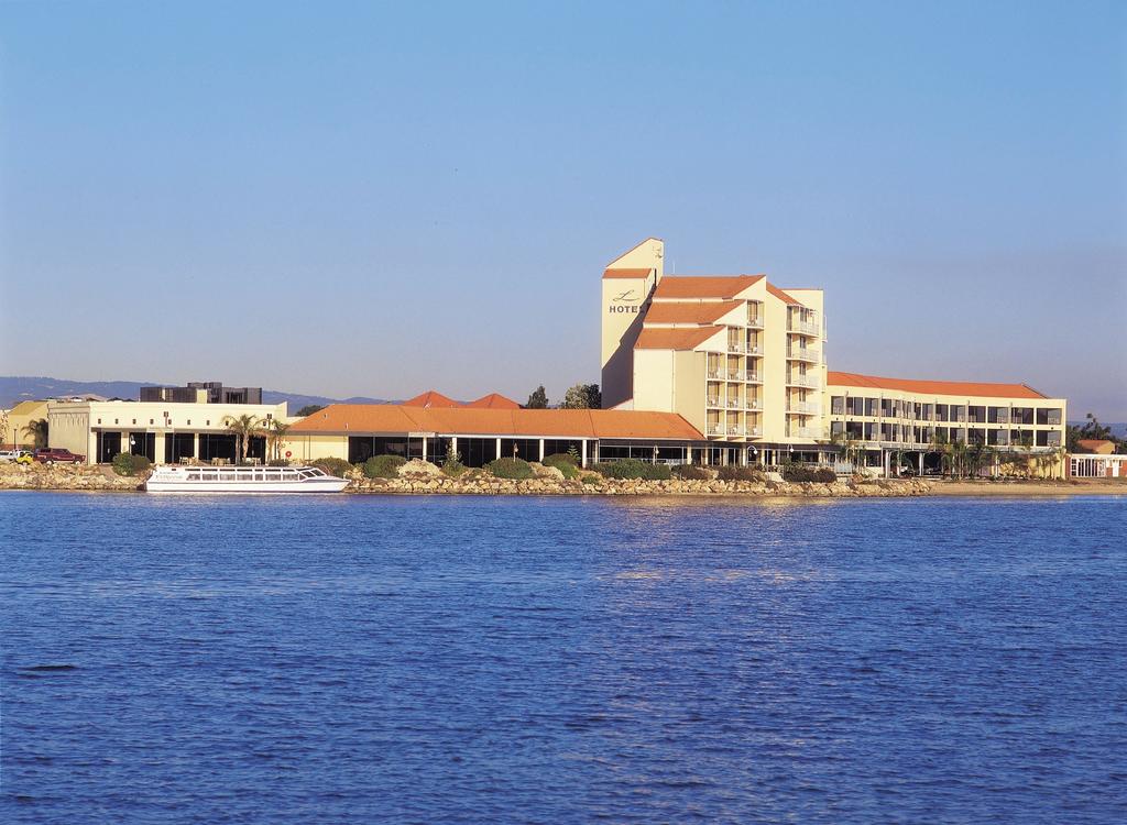 West Lakes SA Kawana Tourism