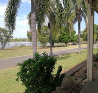 Lakeside Lodge Motel - Kawana Tourism