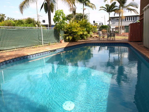 Lancaster Court Motel - Kawana Tourism 2