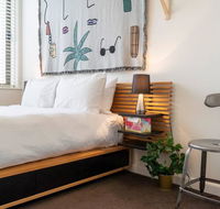Light Filled Contemporary Urban Oasis Apt  Parking - Kawana Tourism