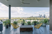 Luxury  Location - Sea Views with Modern Class 