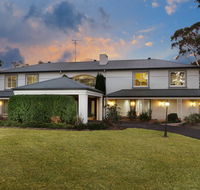 Luxury Bungalow - Kawana Tourism