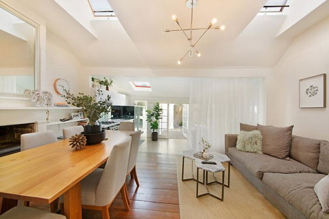 Luxury Designer Paddington Cottage + FREE WIFI - Kawana Tourism 2